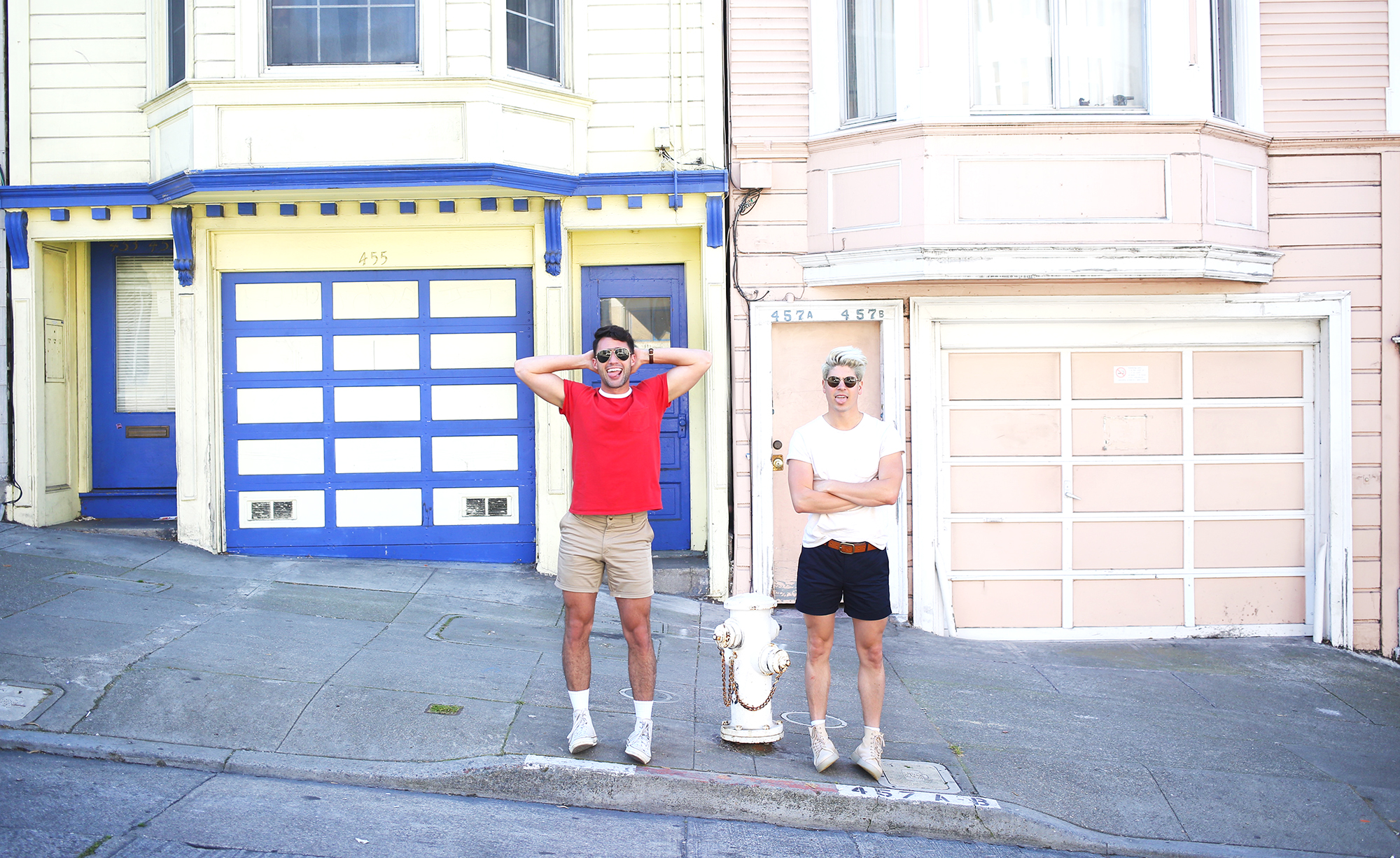 SHORTS ABOVE THE KNEE, SHOES ABOVE THE ANKLE